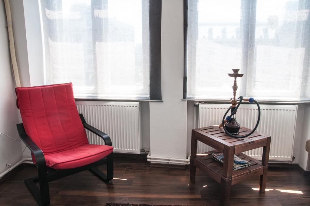 Antique Hostel Букурещ Екстериор снимка