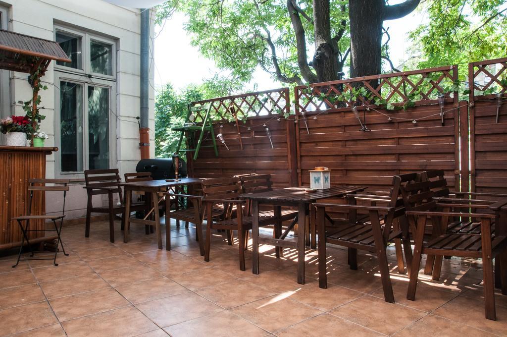 Antique Hostel Букурещ Стая снимка