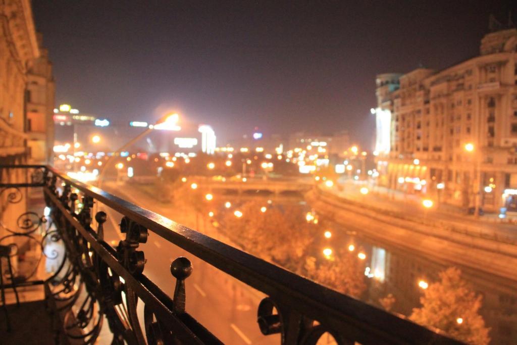 Antique Hostel Букурещ Стая снимка