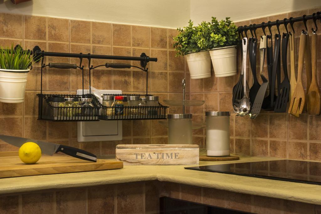 Antique Hostel Букурещ Екстериор снимка